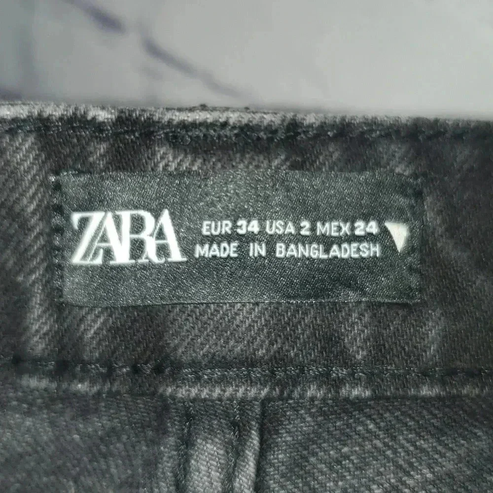 Zara Women's Relaxed Baggy Fit Button Up Black Non Distressed  Unhem Jeans Sz 2 - Picture 10 of 12